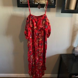 Fun Birdie Floral off the Shoulder sun dress!